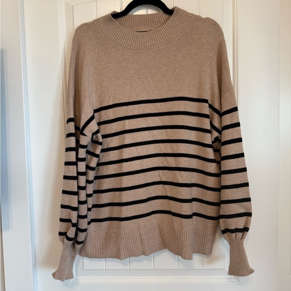 Super soft striped tan and black mock neck sweater women's L - Picture 1 of 8